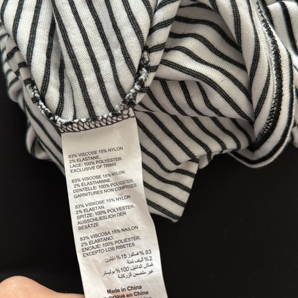 Stork & Babe Women’s Maternity Stripped Shirt Size Small - Picture 8 of 9